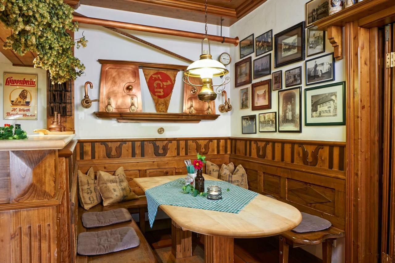 Brauereigasthof Zum Loewenbraeu アーデルスドルフ エクステリア 写真